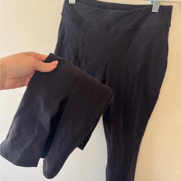 ALO split bottom leg Yoga Black Leggings Sleek Stretchy Design - Picture 2 of 4